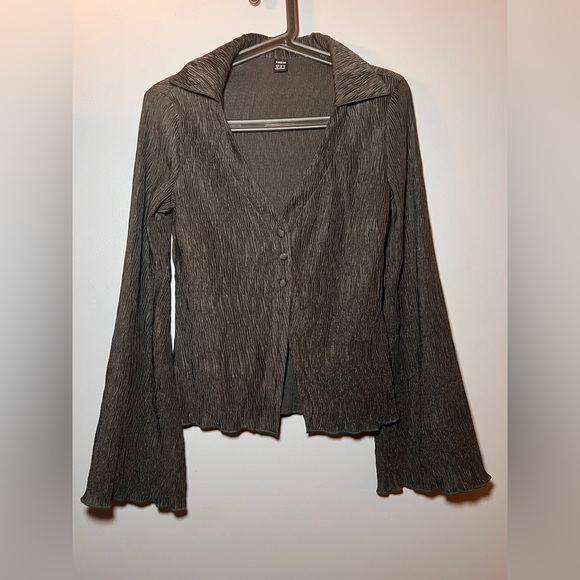 SHEIN Black Bell Sleeve Patterned Blouse XS - Worn once. Runs small. - Picture 1 of 3